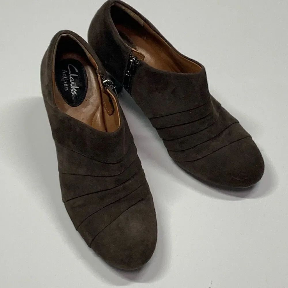 Clarks Artisan brown leather suede 3” heel size 8